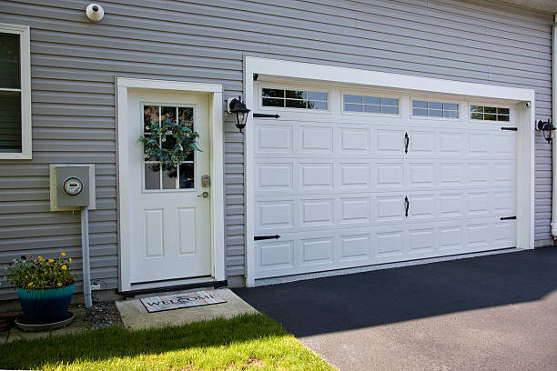 24/7 Emergency Garage Door Panel Replacement experts in Duncan, OK